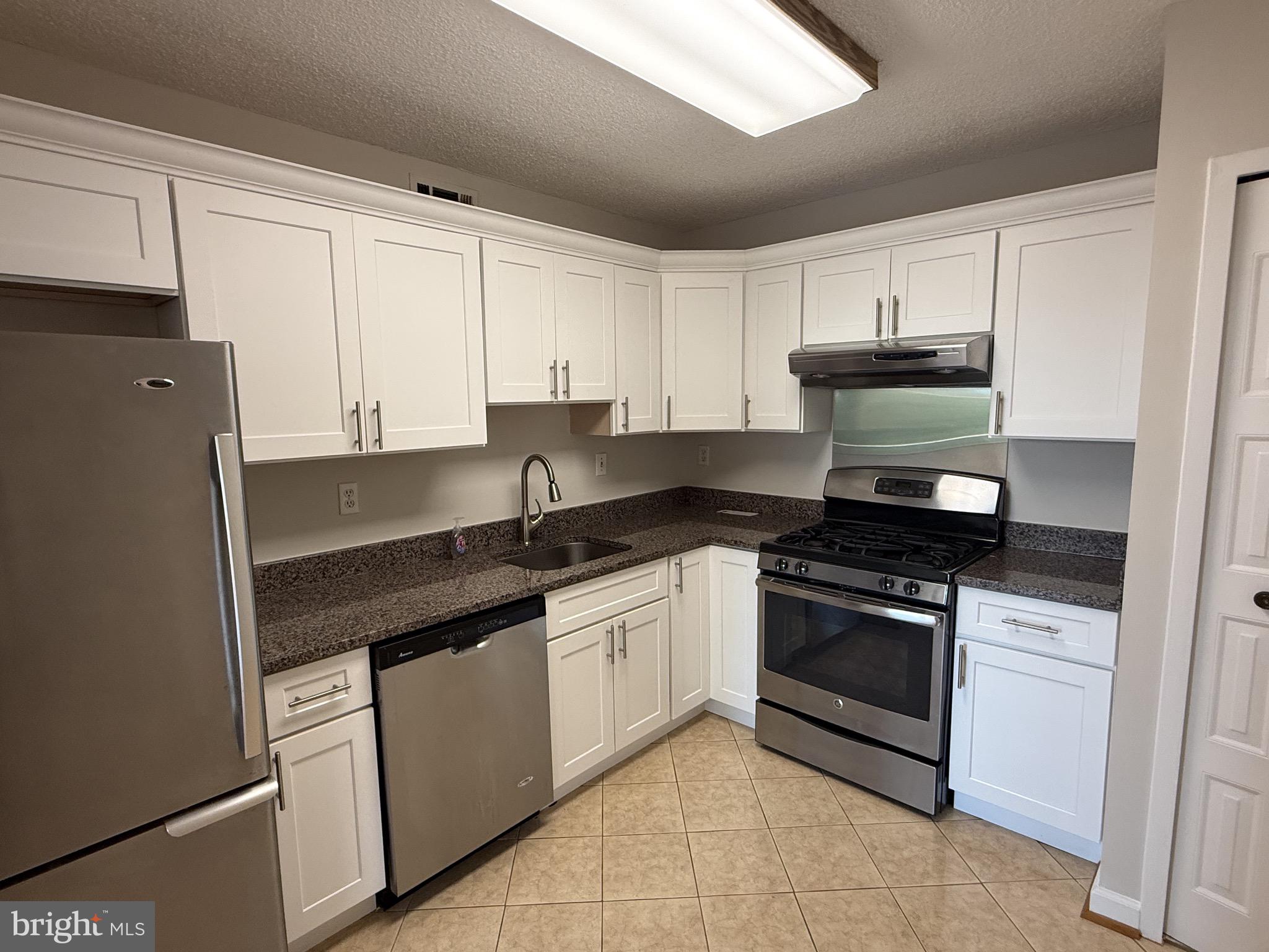 5225 Pooks Hill Road, Unit 1011N Bethesda, MD 20814 - Photo 4 of 29