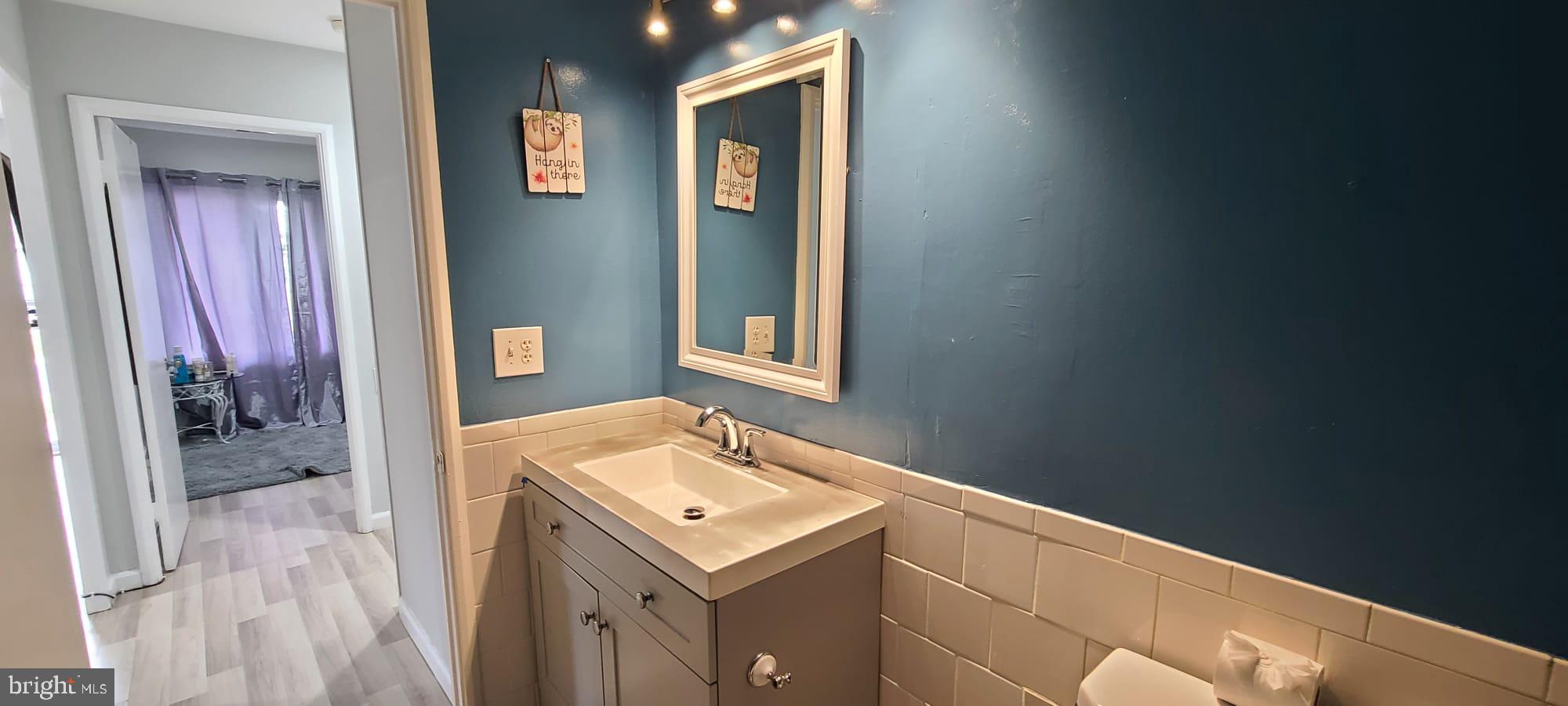 14924 Hydrus Road Silver Spring, MD 20906 - Photo 17 of 41 Full Bathroom