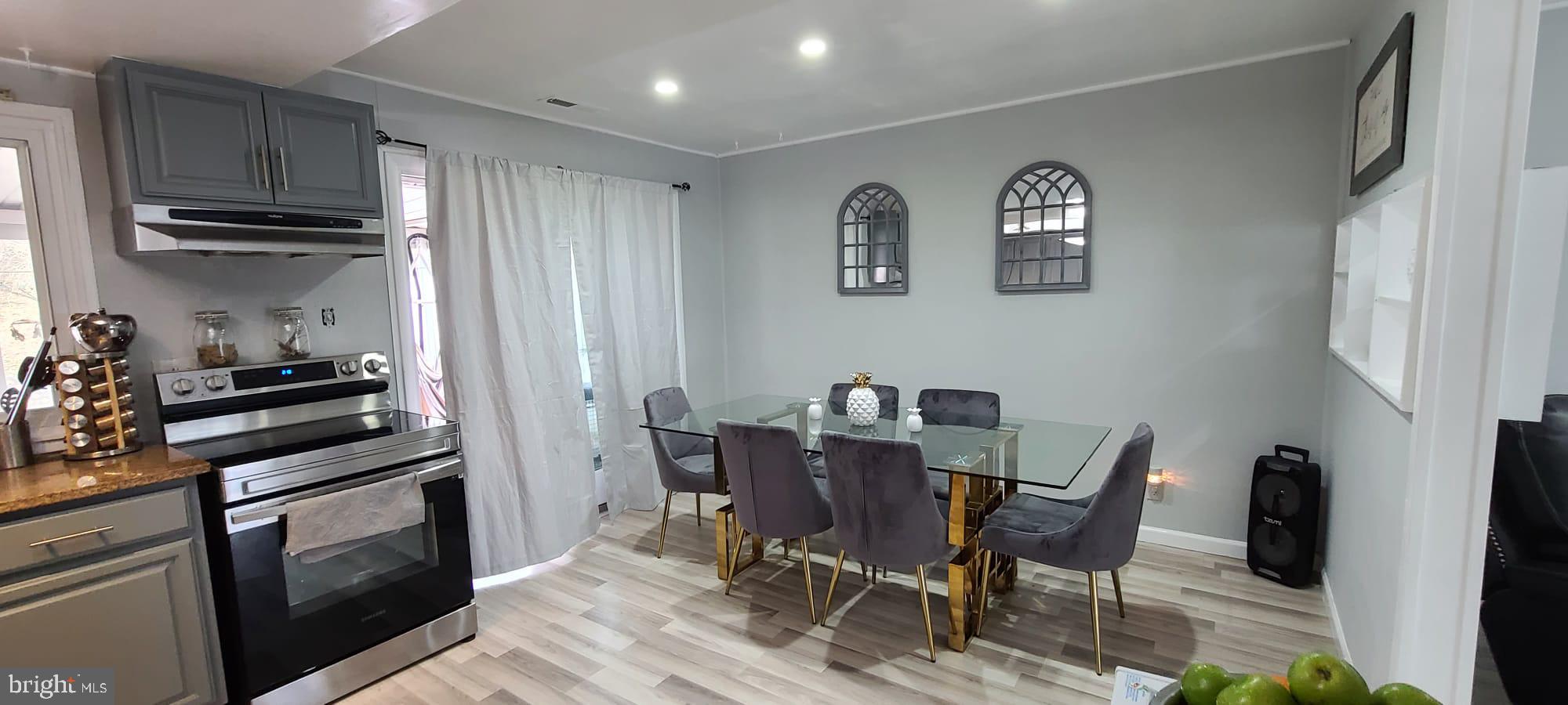 14924 Hydrus Road Silver Spring, MD 20906 - Photo 30 of 41 Dining Area