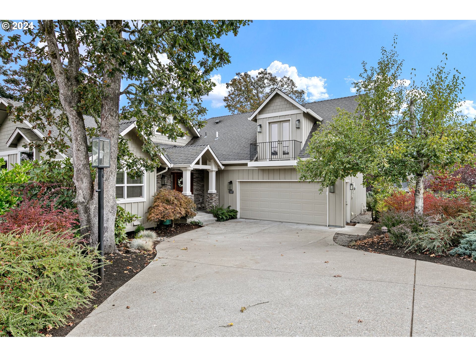 3321 Bentley Avenue Eugene, OR 97405 - Photo 1 of 48 a house view with a outdoor space