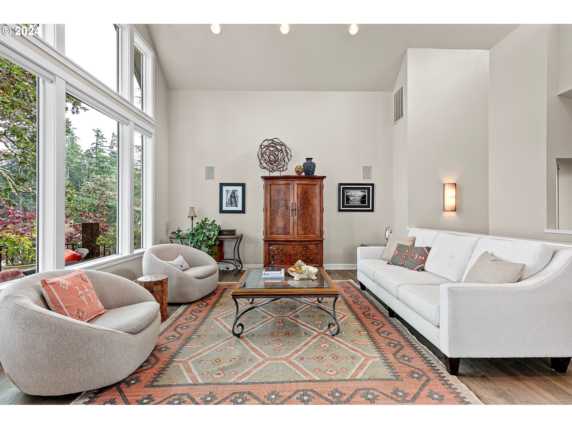 3321 Bentley Avenue Eugene, OR 97405 - Photo 4 of 48 a living room with furniture and a large window