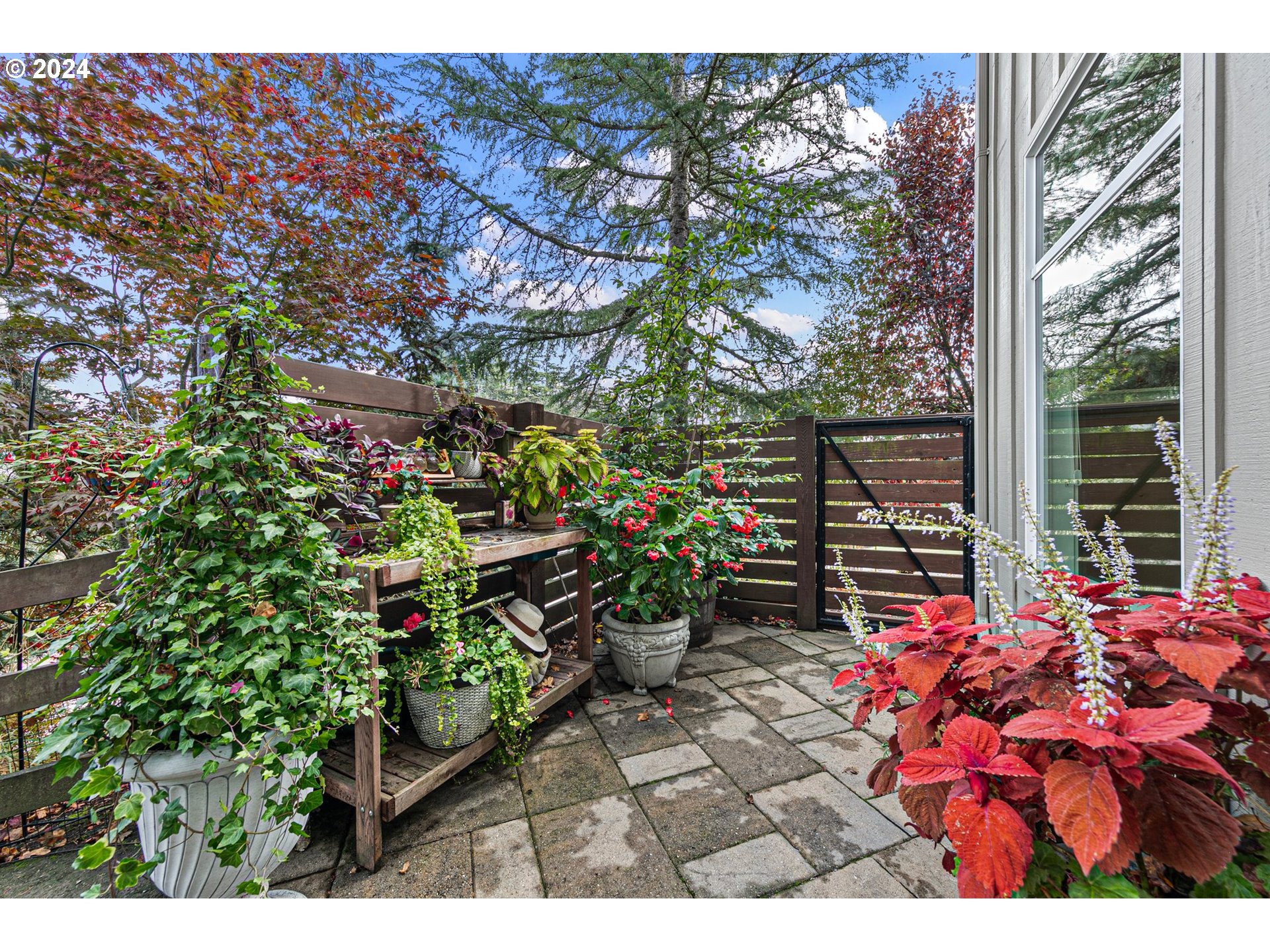 3321 Bentley Avenue Eugene, OR 97405 - Photo 42 of 48 a view of outdoor space