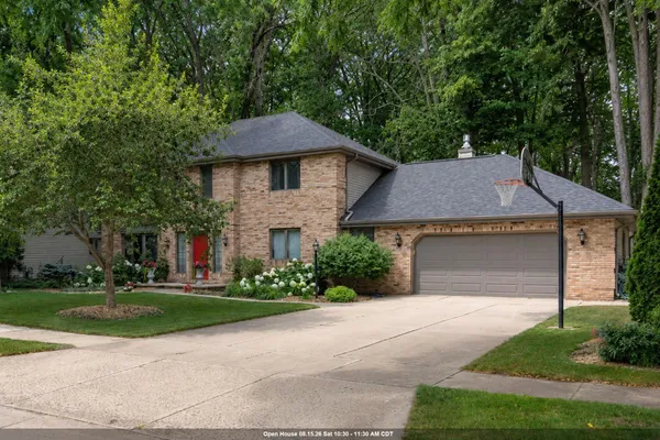 $450,900 | 1511 South Rebecca Lane, Appleton, WI 54915