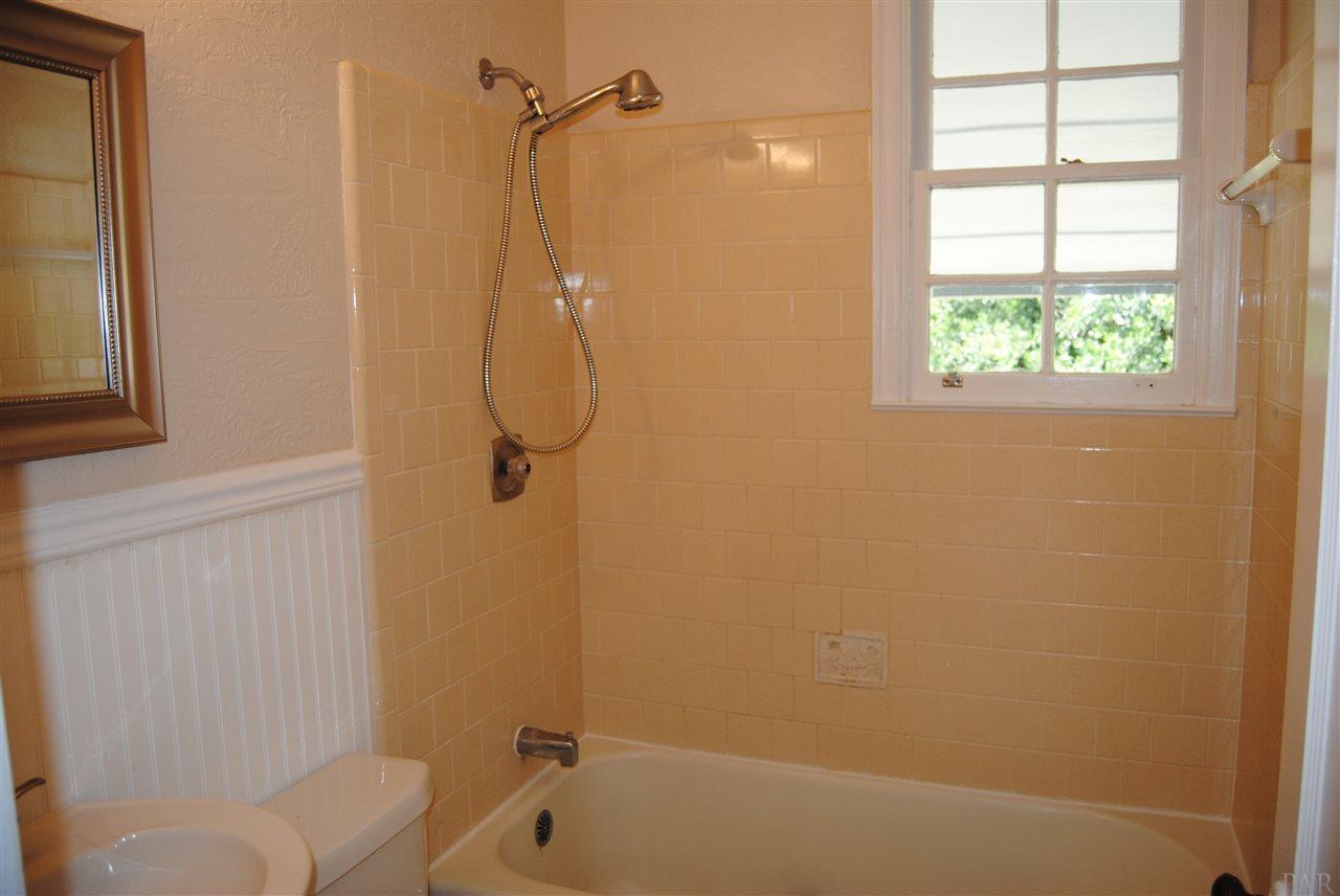 303 Flannan Road Pensacola, FL 32507 - Photo 11 of 37 Gallery Image 11