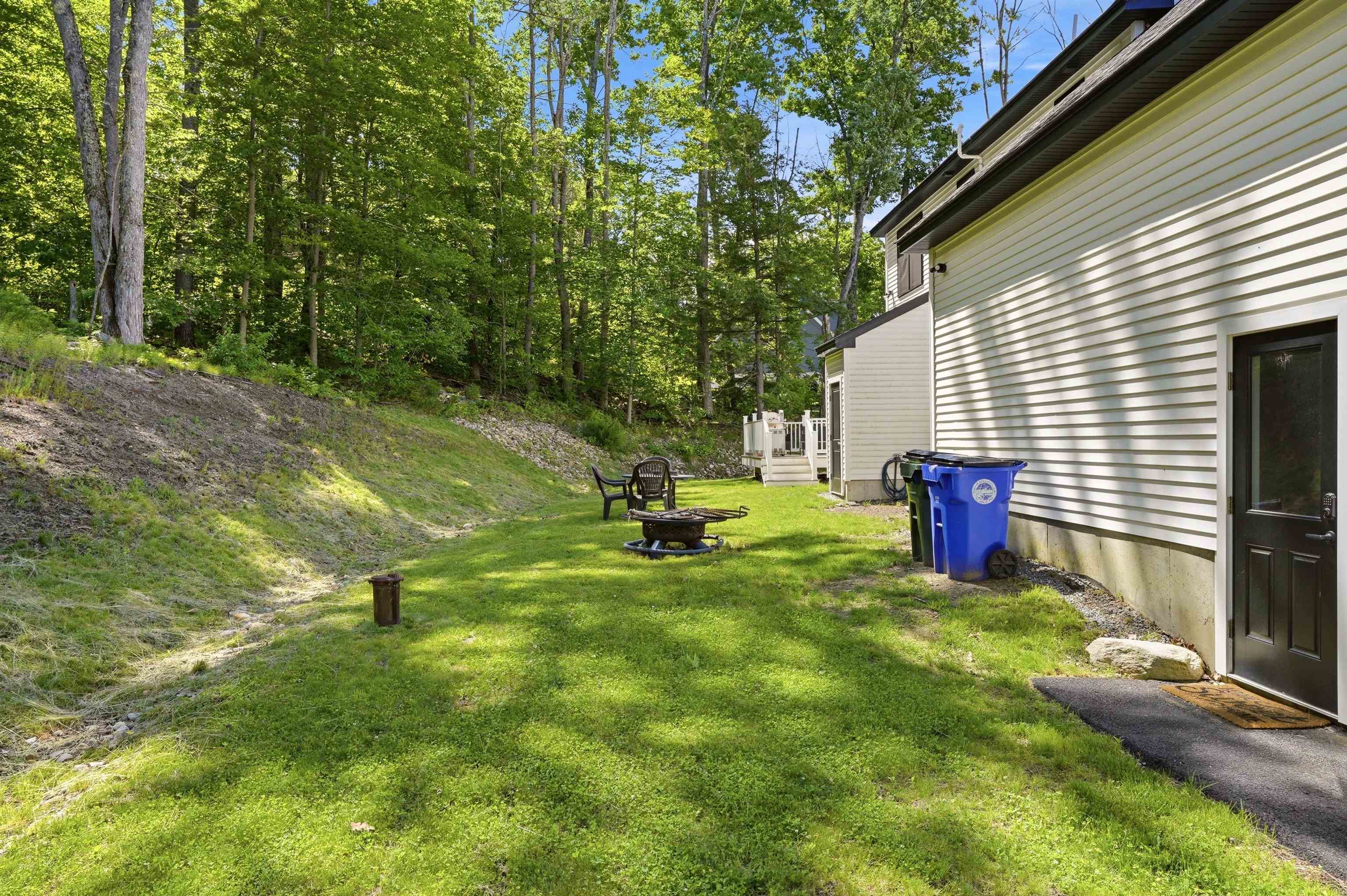 316 Montelona Road Goffstown, NH 03045 - Photo 12 of 60