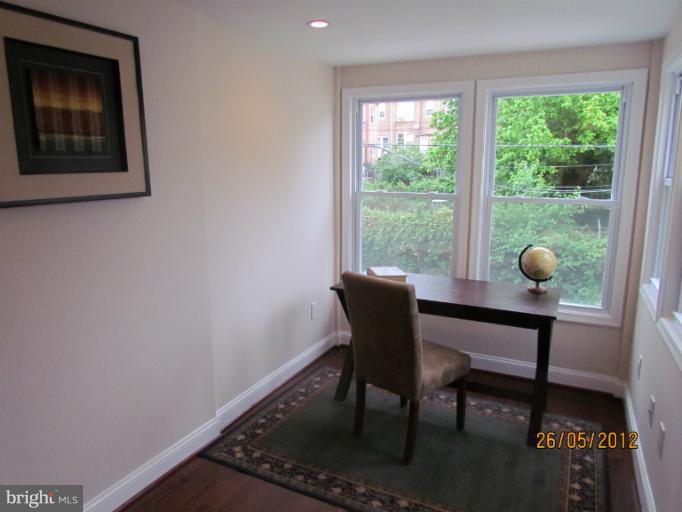 417 Columbia Road Northwest Washington, DC 20001 - Photo 21 of 24 Bedroom