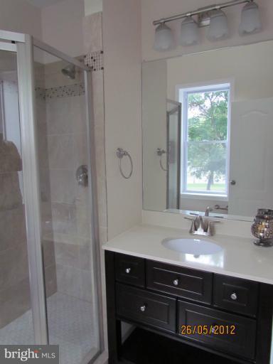 417 Columbia Road Northwest Washington, DC 20001 - Photo 7 of 24 Bath (Master)