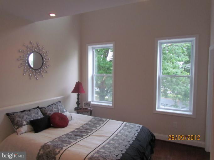 417 Columbia Road Northwest Washington, DC 20001 - Photo 10 of 24 Bedroom (Master)