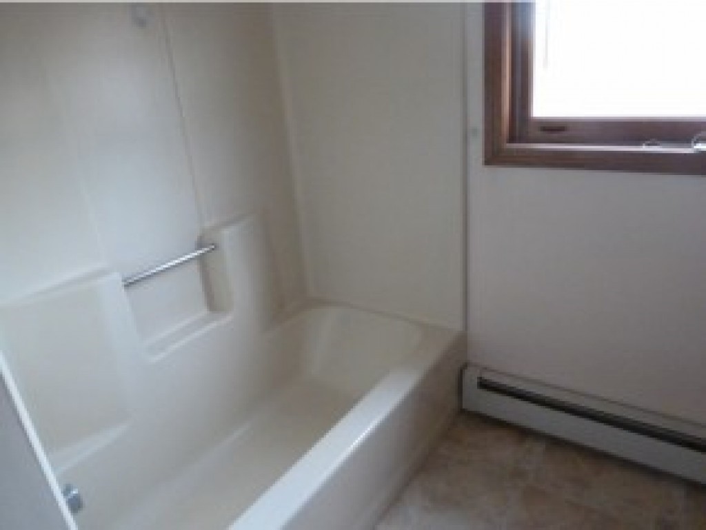 8 Al Street, Unit L Derry, NH 03038 - Photo 7 of 12 Gallery Image 7
