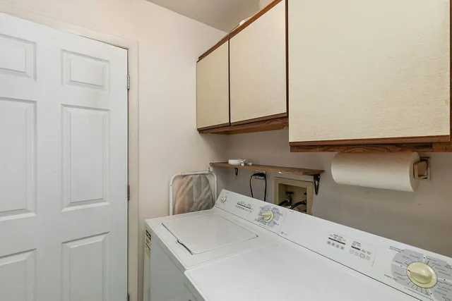 $308,900 | 323 Green Knoll Lane, Unit 323, Streamwood, IL 60107