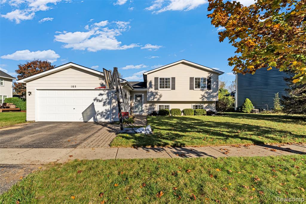 105 Turtle Trace Pinckney, MI 48169 - Photo 1 of 31 Gallery Image 1