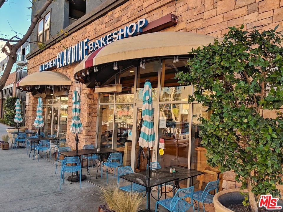 4739 Libbit Avenue Encino, CA 91436 - Photo 21 of 23 a view of a cafe with sitting area