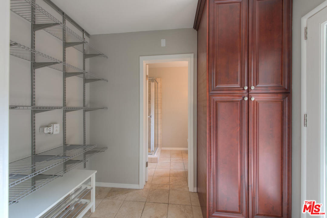 4739 Libbit Avenue Encino, CA 91436 - Photo 8 of 23 a bathroom with a shower