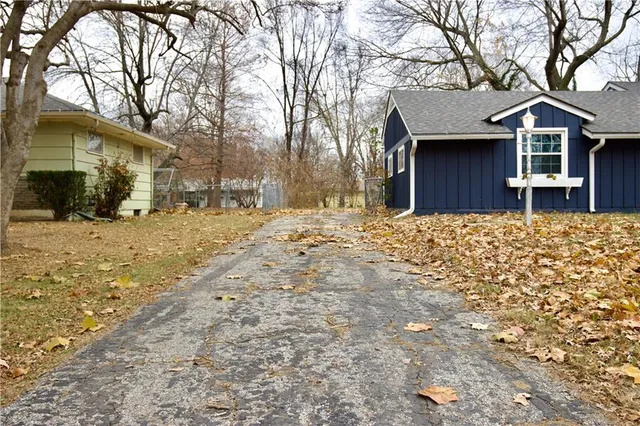 $285,000 | 6121 Hunter Street, Raytown, MO 64133