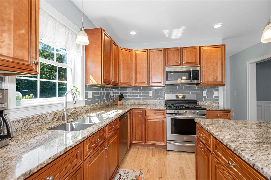 3 Rileys Way Pepperell, MA 01463 - Photo 8 of 38 Gallery Image 8