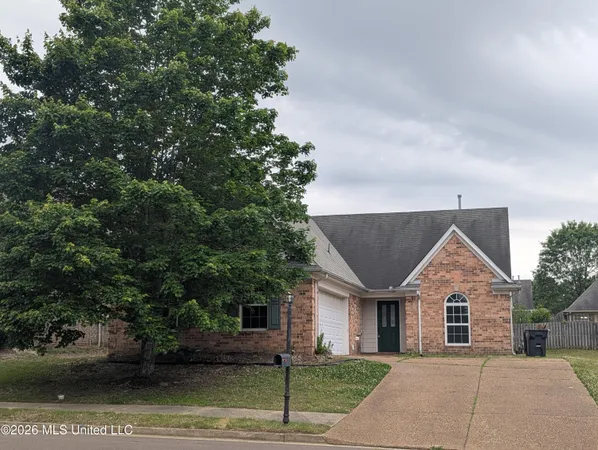 $2,495 | 947 Clubhouse Drive, Hernando, MS 38632