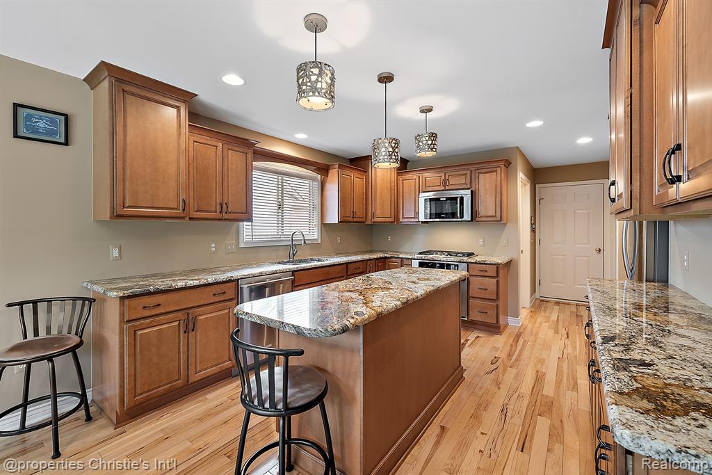 3654 McComb Drive Rochester Hills, MI 48307 - Photo 28 of 49