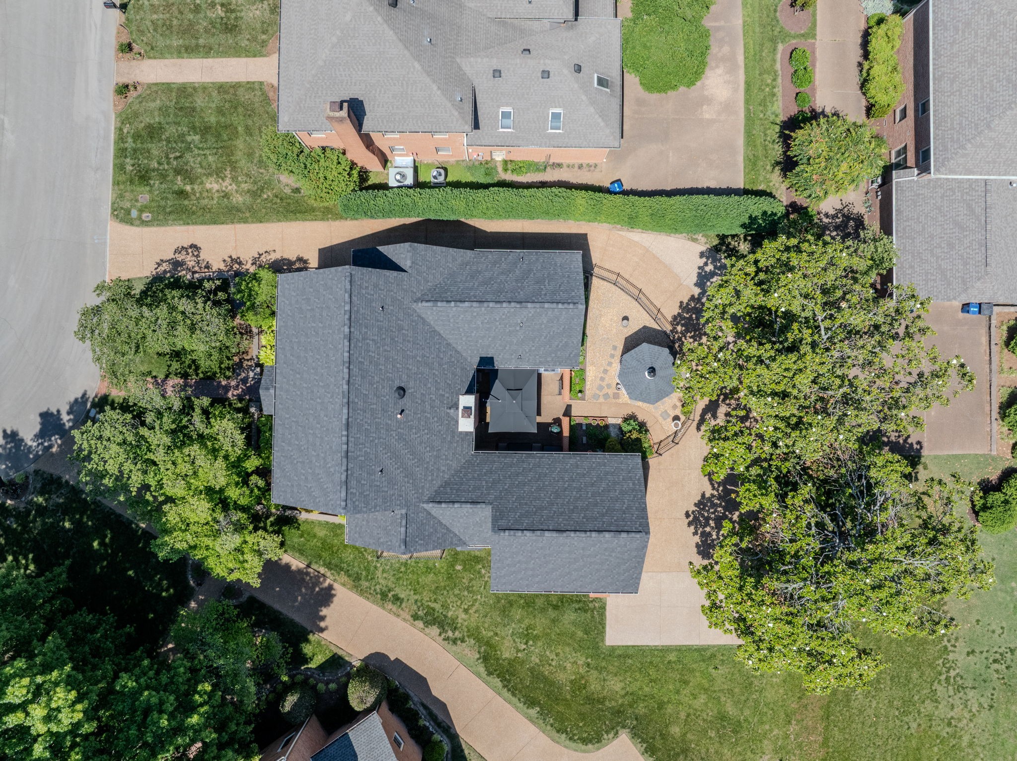 404 Chesterfield Place Franklin, TN 37064 - Photo 35 of 38 an aerial view of a house with a yard