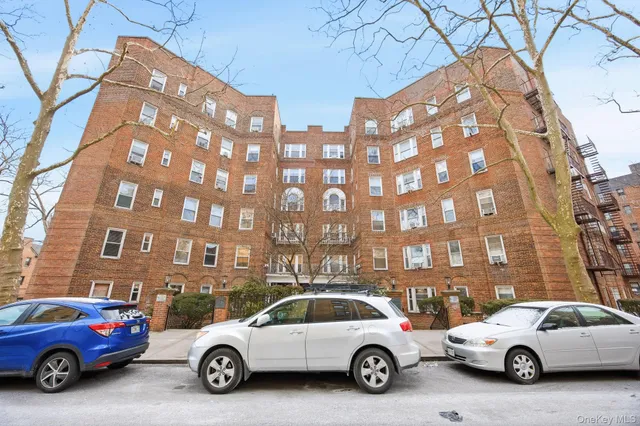 a car parked in front of a building