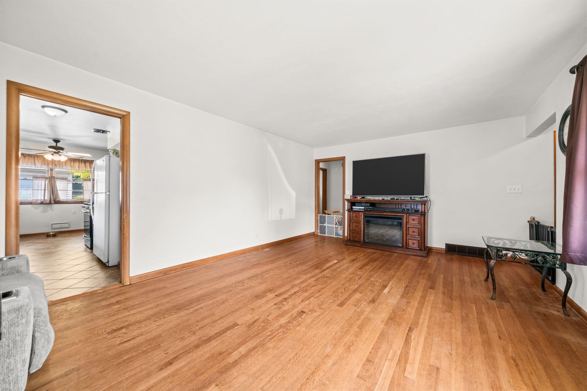 2327 Wisconsin Road Rockford, IL 61108 - Photo 4 of 27 Gallery Image 4