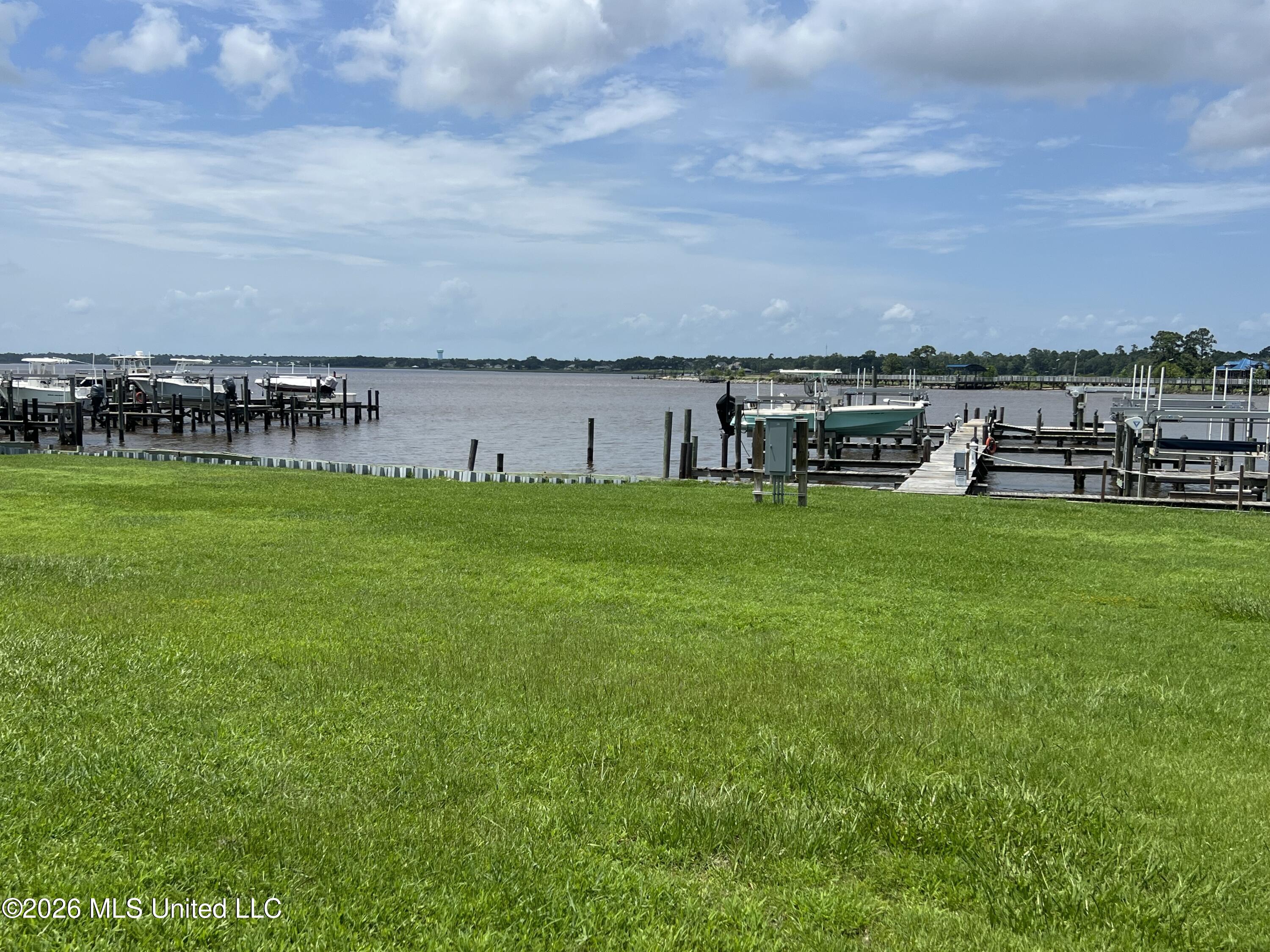495 Old Popp's Ferry Road, Unit 17 Biloxi, MS 39531 - Photo 16 of 22 495 5
