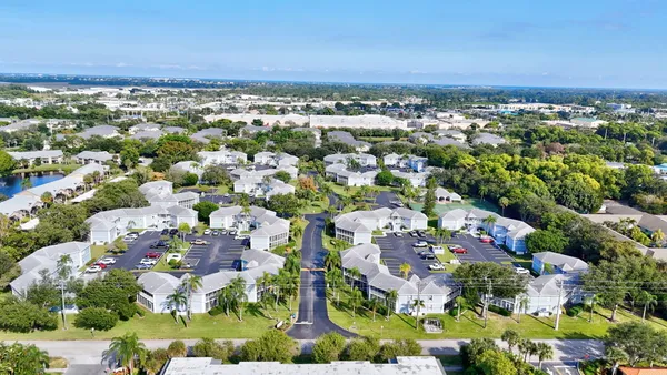 $1,900 | 3254 Southeast Aster Lane, Stuart, FL 34994