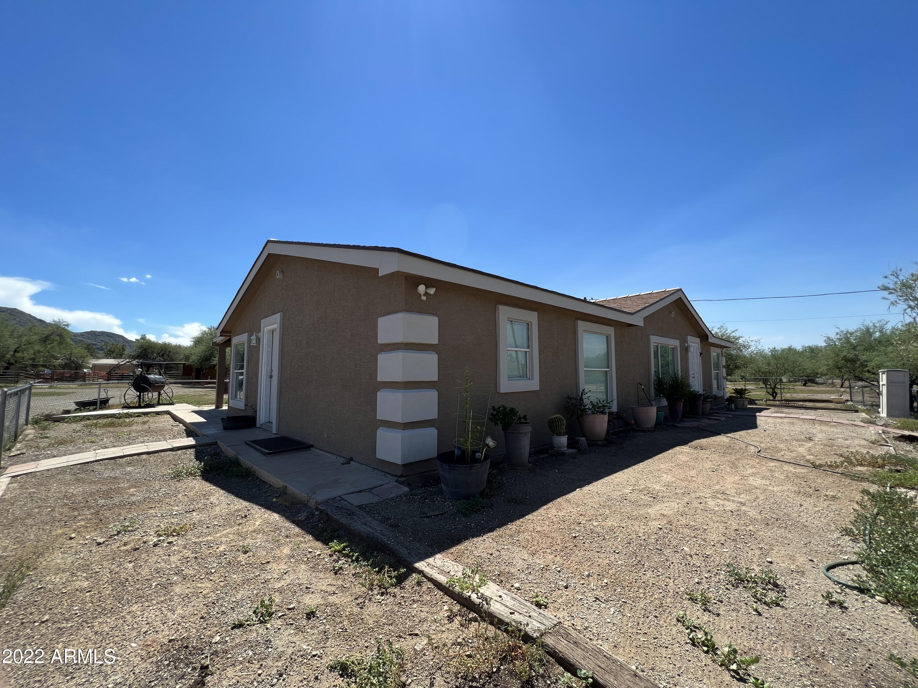 3231 West Elliot Road Laveen, AZ 85339 - Photo 6 of 59 Front facing southwest