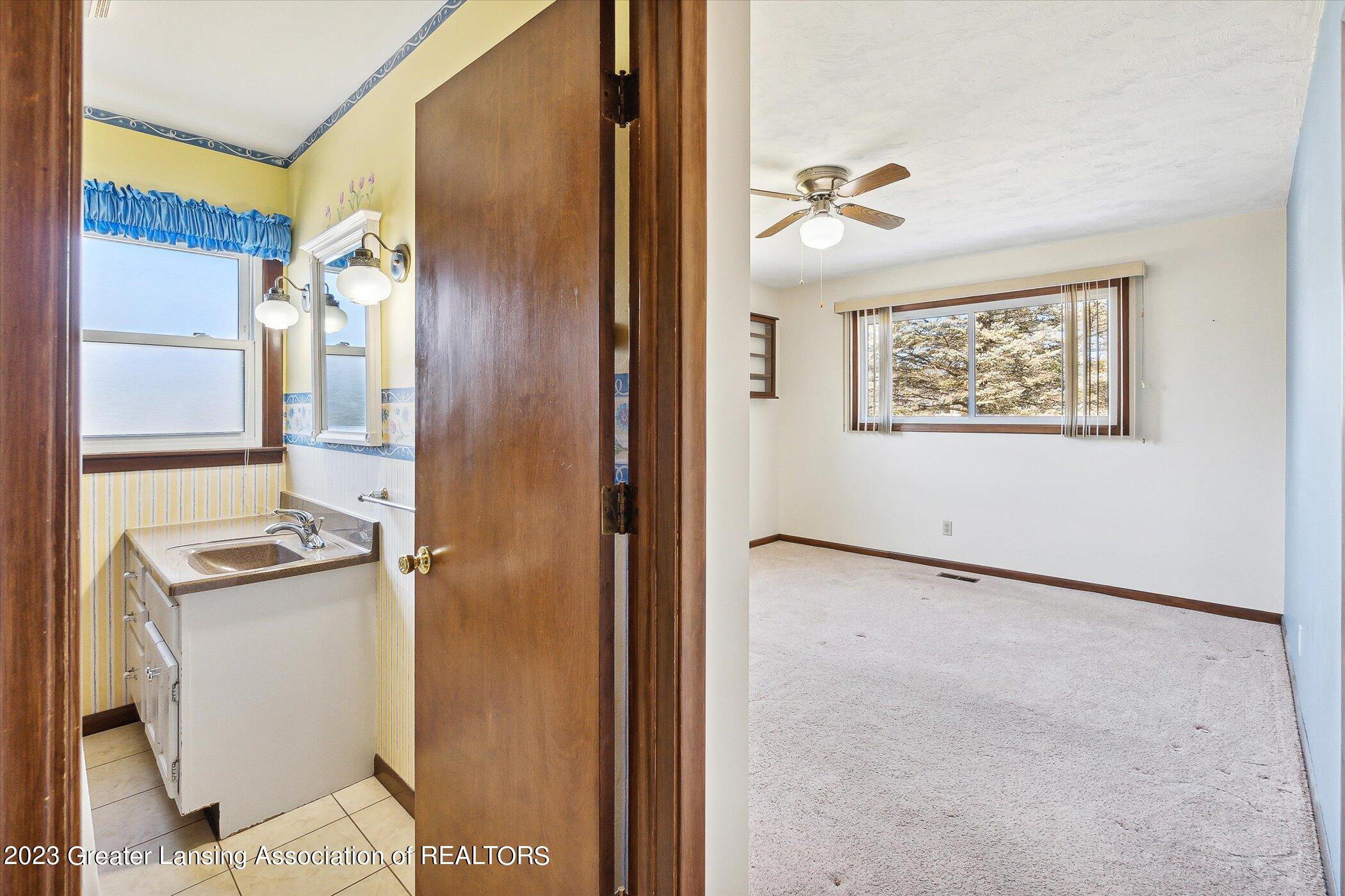 1355 West Webb Road Dewitt, MI 48820 - Photo 7 of 15 07-1355-W-Webb-Rd-DeWitt-MI-WindowStill-