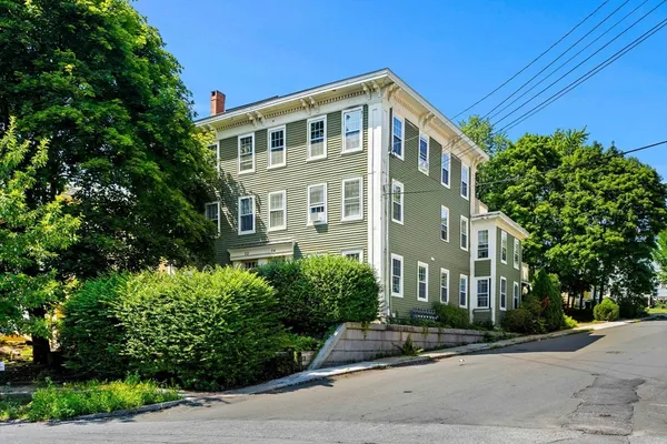 $229,900 | 52 Summer Street, Unit 5, Haverhill, MA 01830