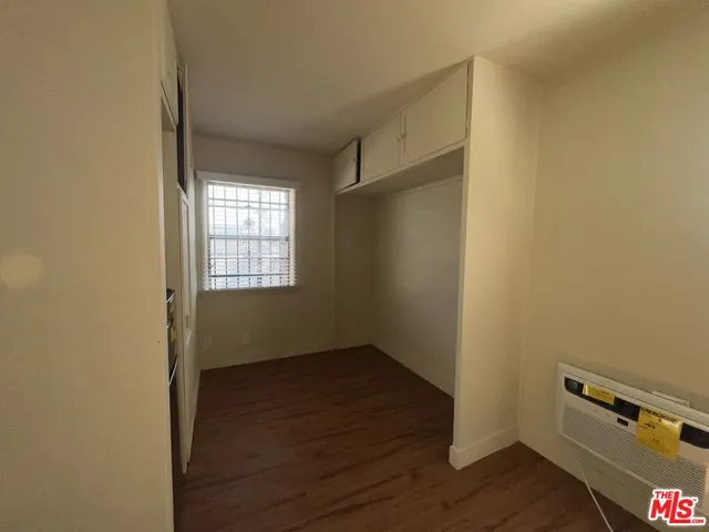 $1,695 | 1306 1/2 South Mansfield Avenue, Los Angeles, CA 90016