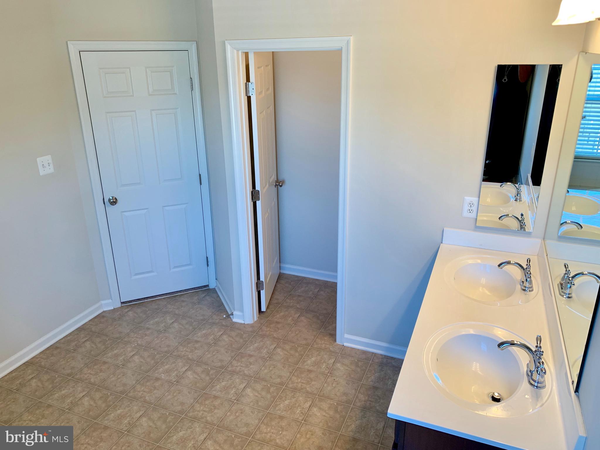 2808 Admiral Ridge Road Accokeek, MD 20607 - Photo 45 of 60 MASTER BATH WITH DUAL SINK