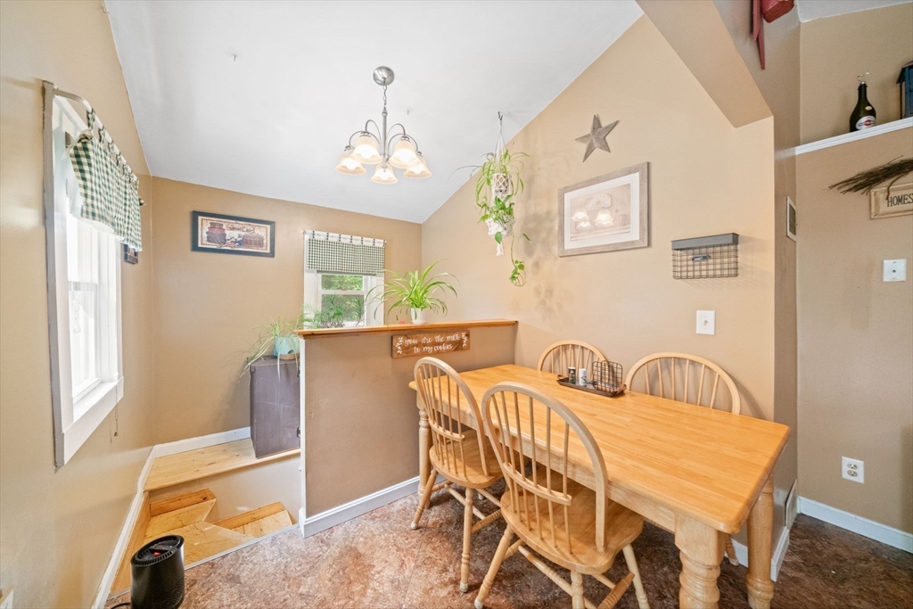 756 Snipatuit Road Rochester, MA 02770 - Photo 8 of 30 a dining room with furniture and window