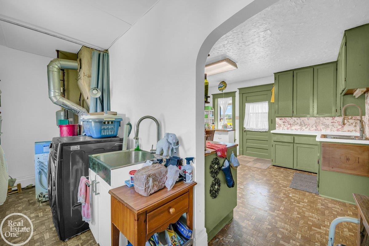9268 Yale Road Avoca, MI 48006 - Photo 13 of 43