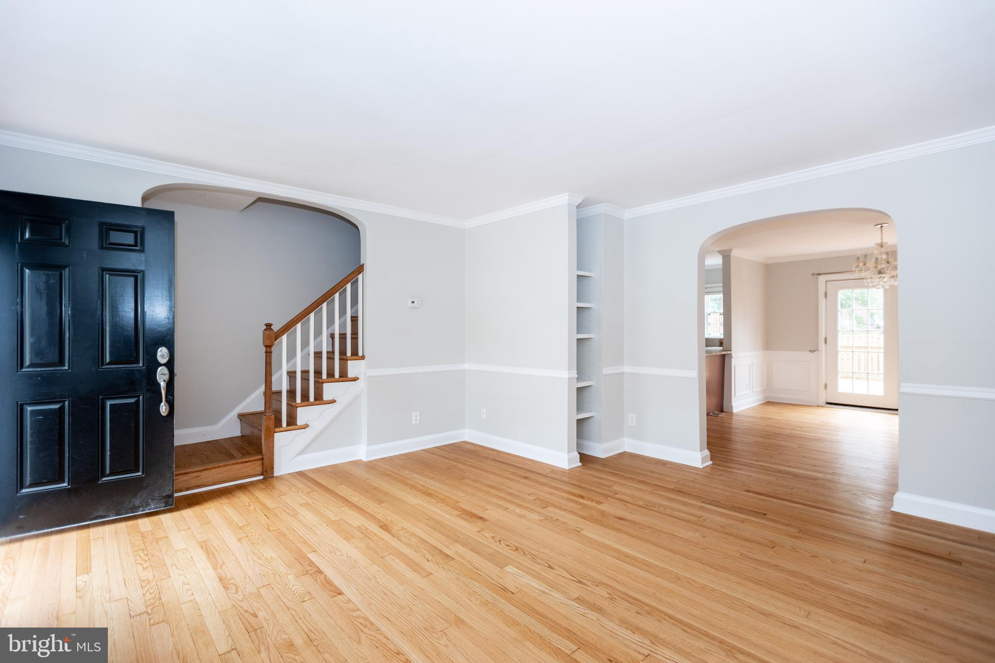 173 Dumbarton Road Baltimore, MD 21212 - Photo 5 of 41 Living room also features built-in shelving