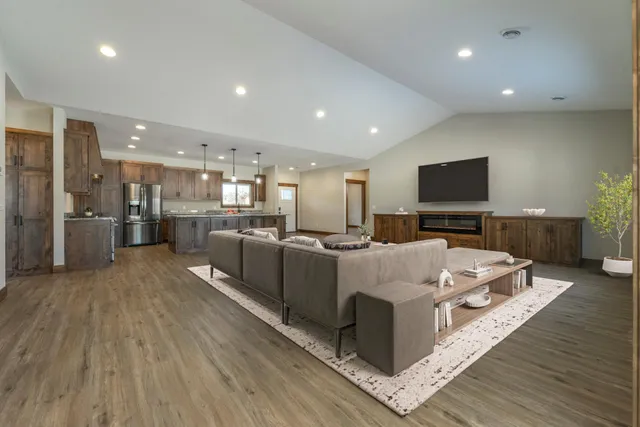 $574,900 | 12638 2nd Street, Baxter, MN 56425