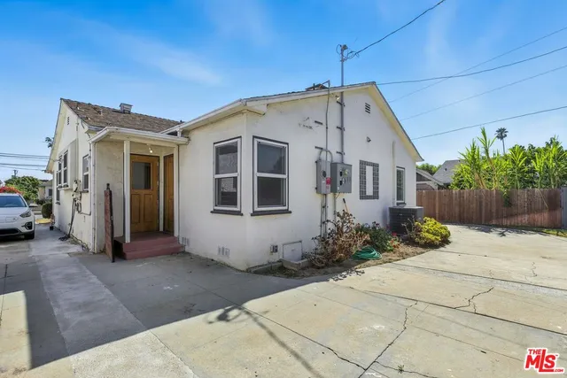 $3,750 | 237 West Kelso Street, Inglewood, CA 90301