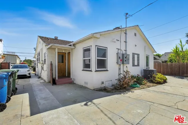 $3,750 | 237 West Kelso Street, Inglewood, CA 90301