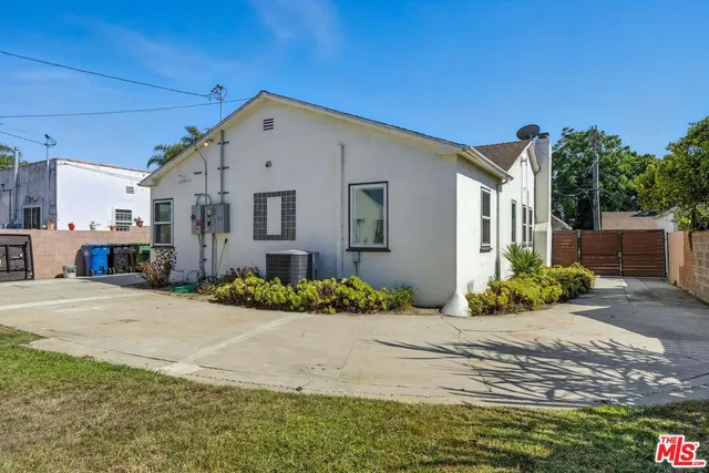 $3,750 | 237 West Kelso Street, Inglewood, CA 90301