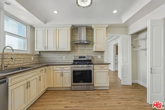 $3,750 | 237 West Kelso Street, Inglewood, CA 90301