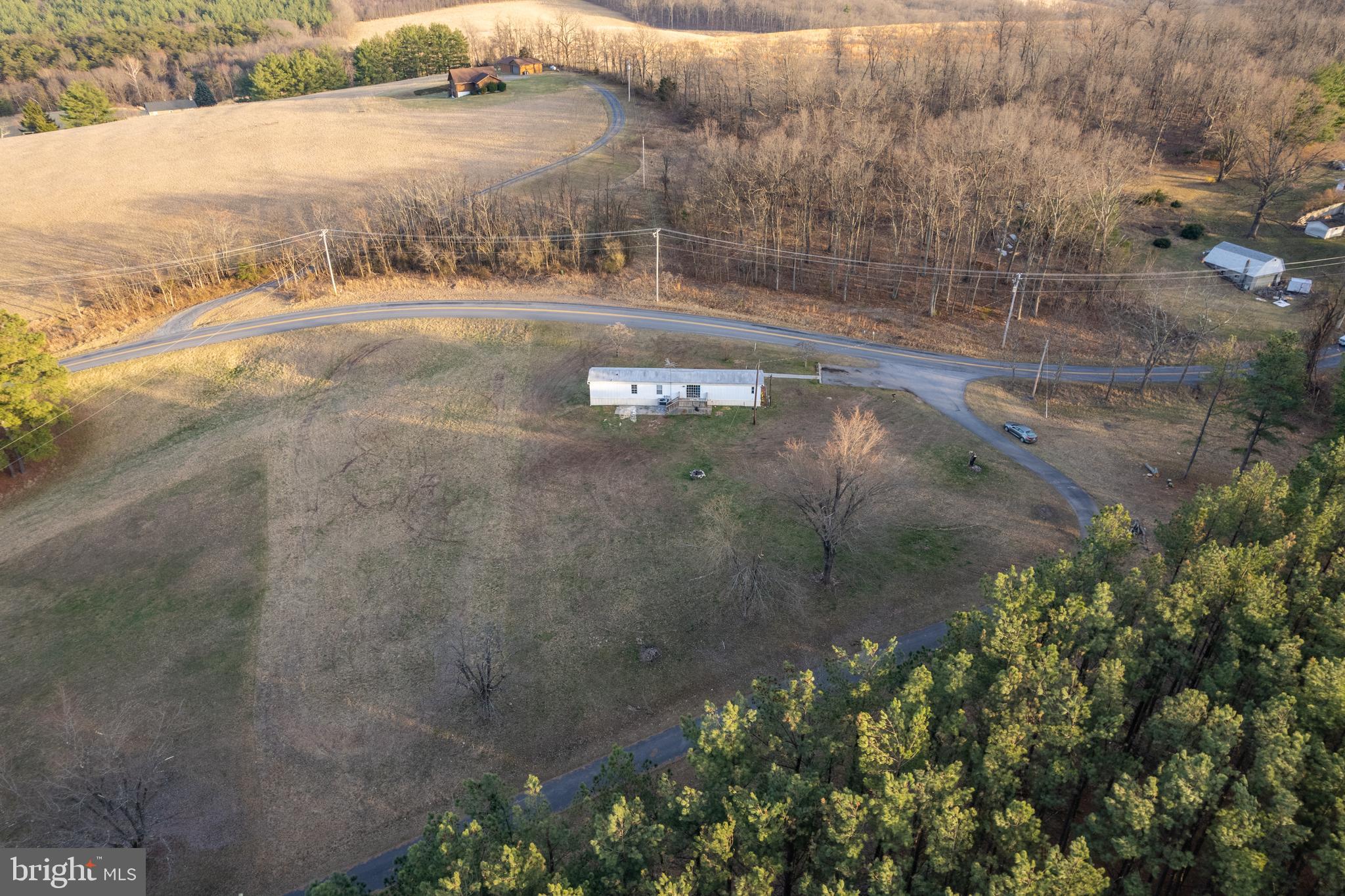699 Whitacre Road Gore, VA 22637 - Photo 8 of 44 Gallery Image 8
