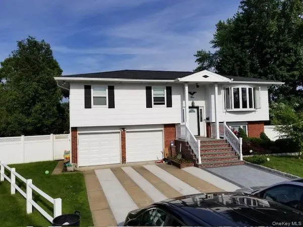 $5,000 | 5 Jeffrey Court, Syosset, NY 11791