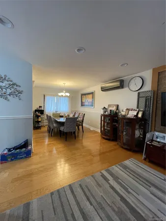 $5,000 | 5 Jeffrey Court, Syosset, NY 11791