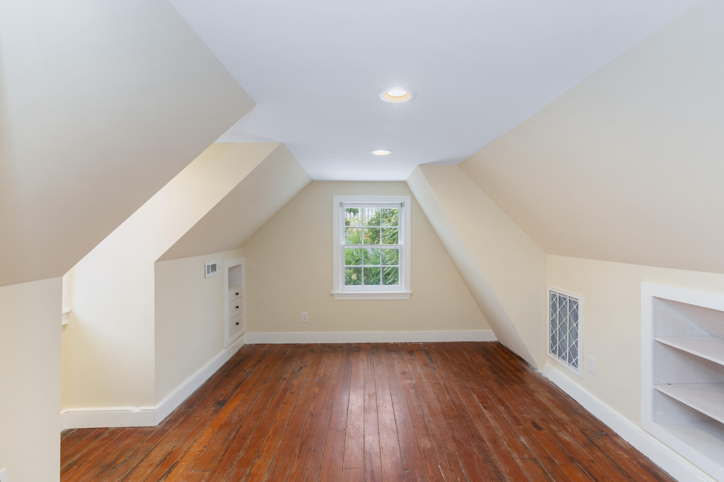 13 Elizabeth Street, Unit B Charleston, SC 29403 - Photo 12 of 15