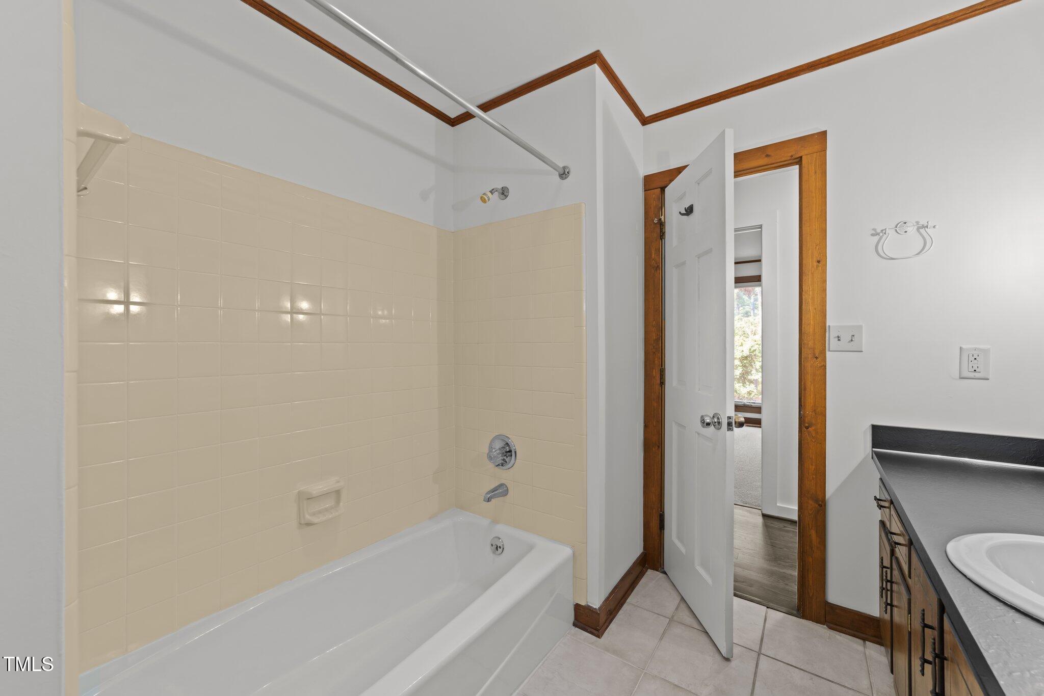 5109 Knaresborough Road Raleigh, NC 27612 - Photo 29 of 35 19-web-or-mls-3D5A9911