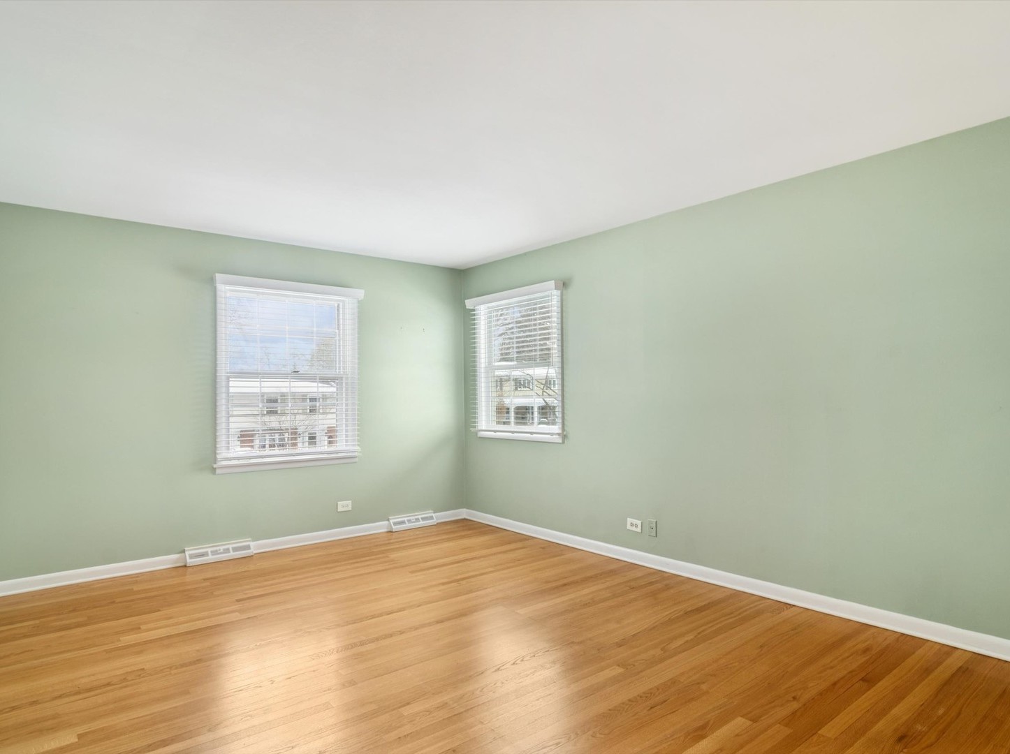 156 Blueberry Road Libertyville, IL 60048 - Photo 15 of 37