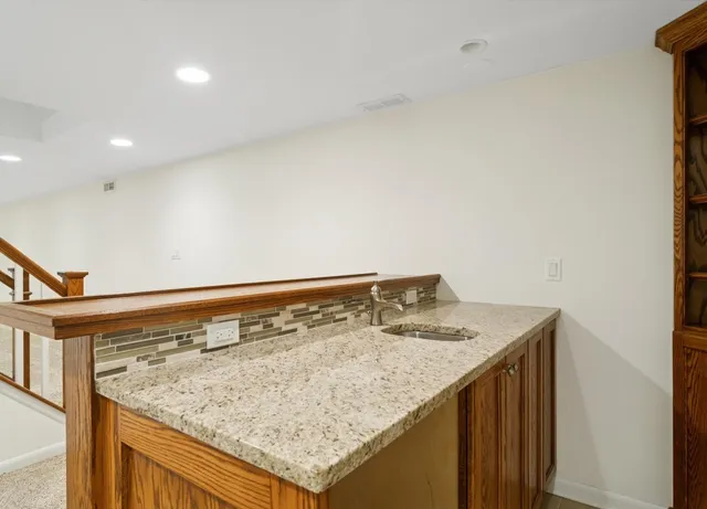 $675,000 | 156 Blueberry Road, Libertyville, IL 60048