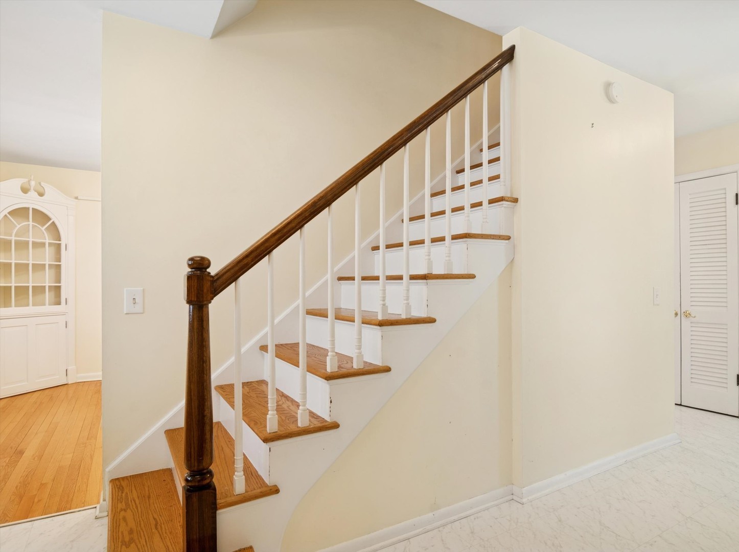 156 Blueberry Road Libertyville, IL 60048 - Photo 5 of 37