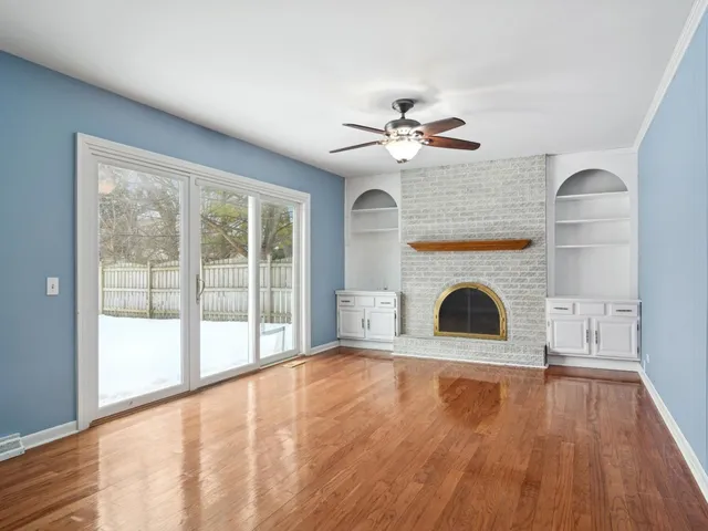 $675,000 | 156 Blueberry Road, Libertyville, IL 60048