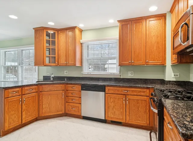 $675,000 | 156 Blueberry Road, Libertyville, IL 60048