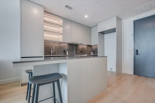 $740,000 | 610 Davis Street, Unit 1811, Austin, TX 78701